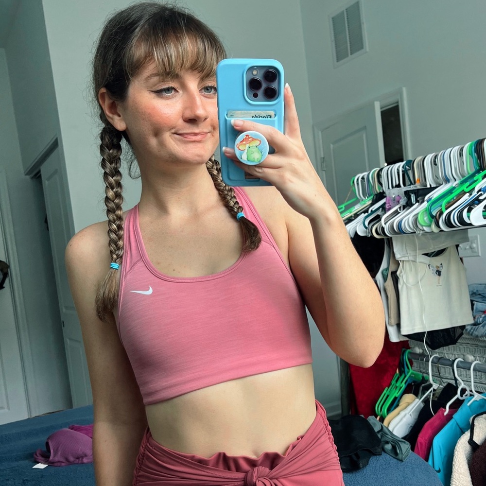 Pink Nike XS sports bra 💅🏻